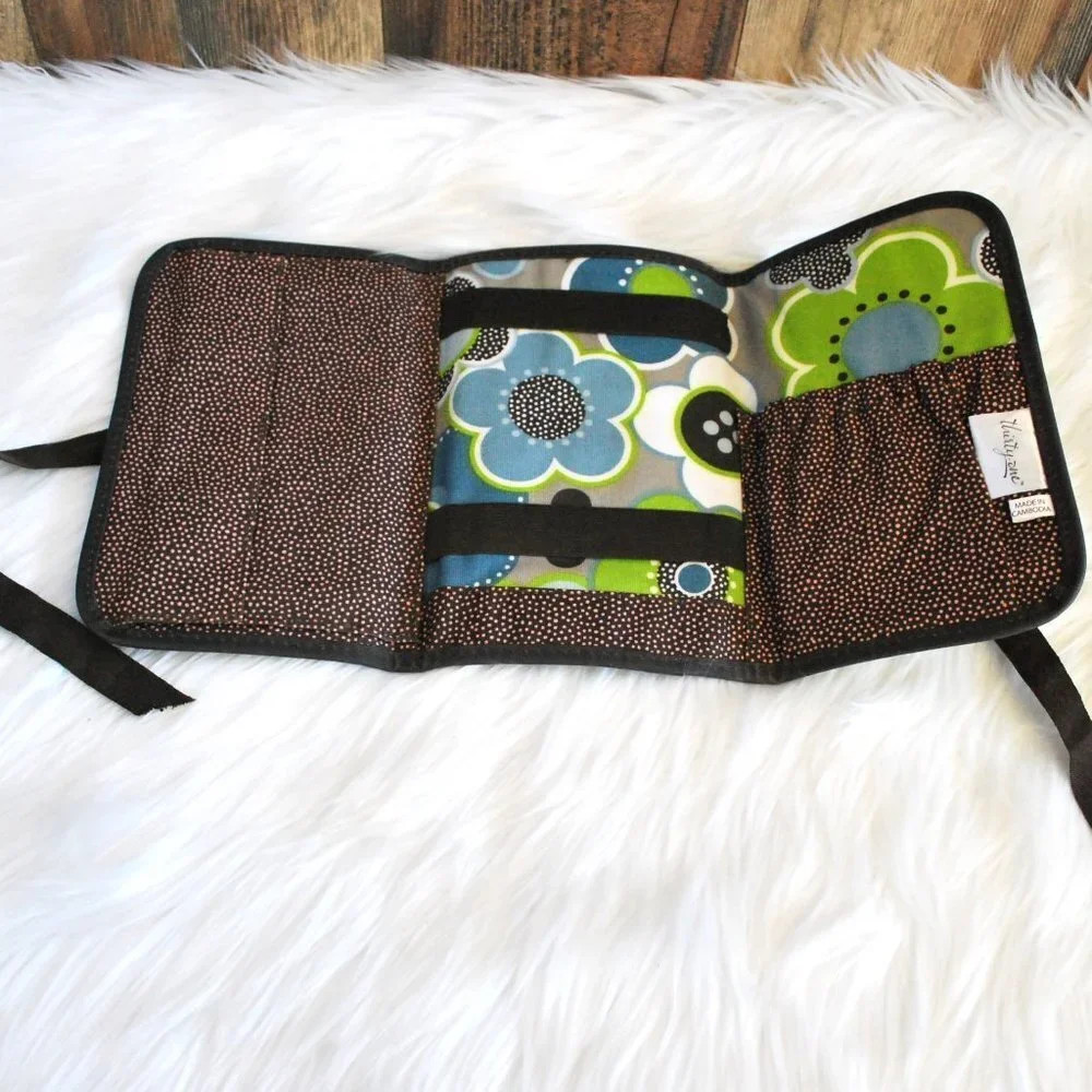 Thirty One Tri Fold Note Robbon Tie Pad Holder Multi Floral